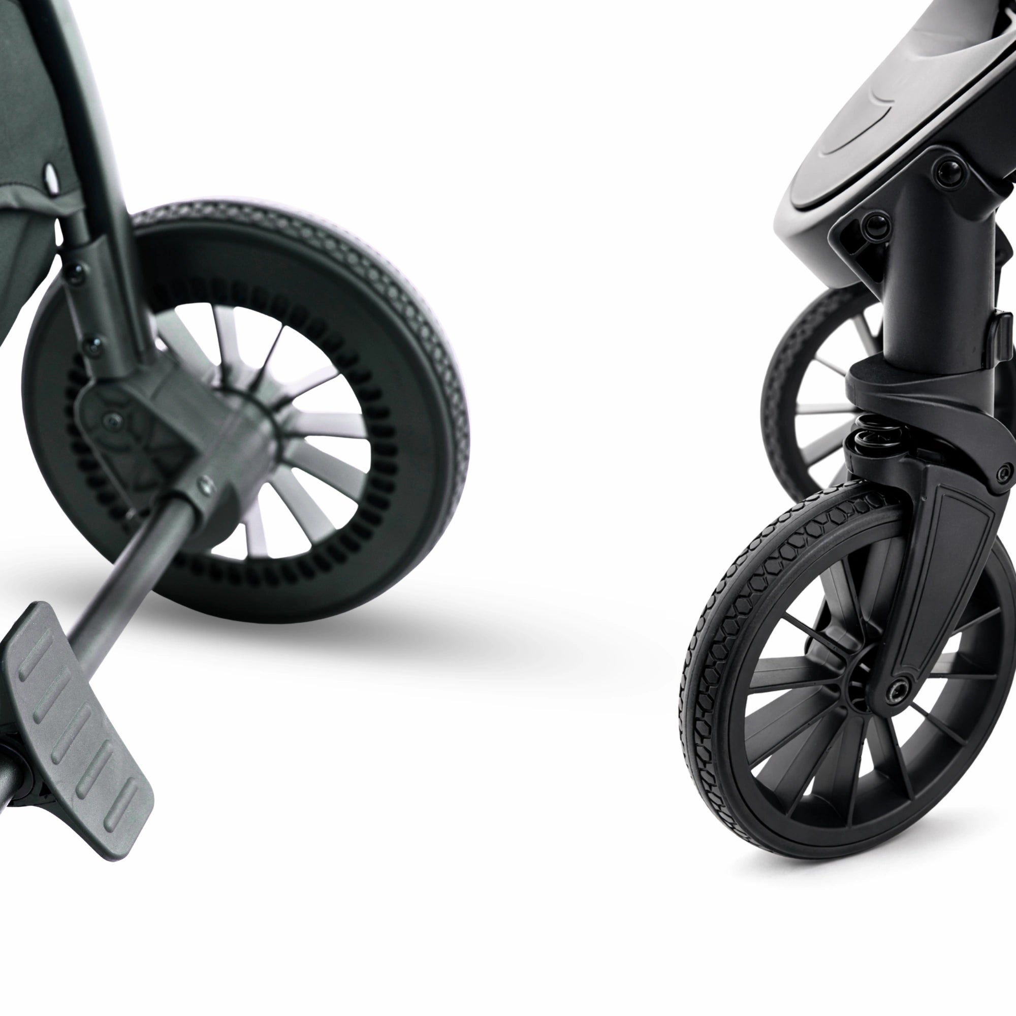 Mimi LUNO stroller wheel and suspension detail