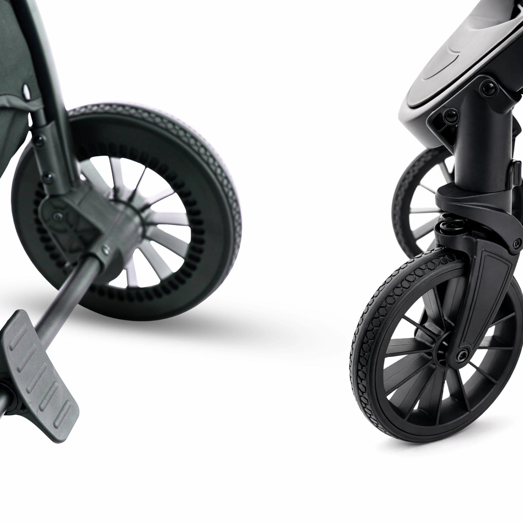 Mimi LUNO stroller wheel and suspension detail