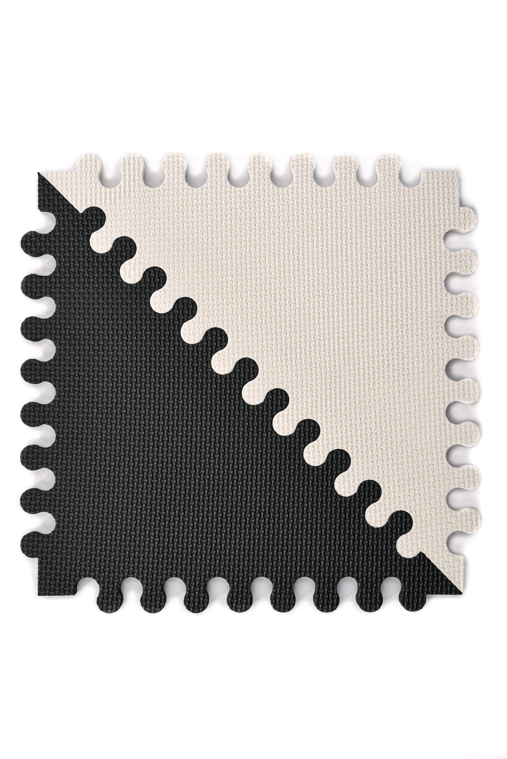 Mimi play mat - Black and White